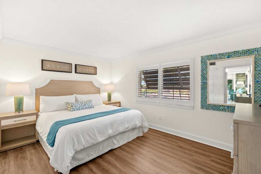 One Bedroom Suite (2 Queens)